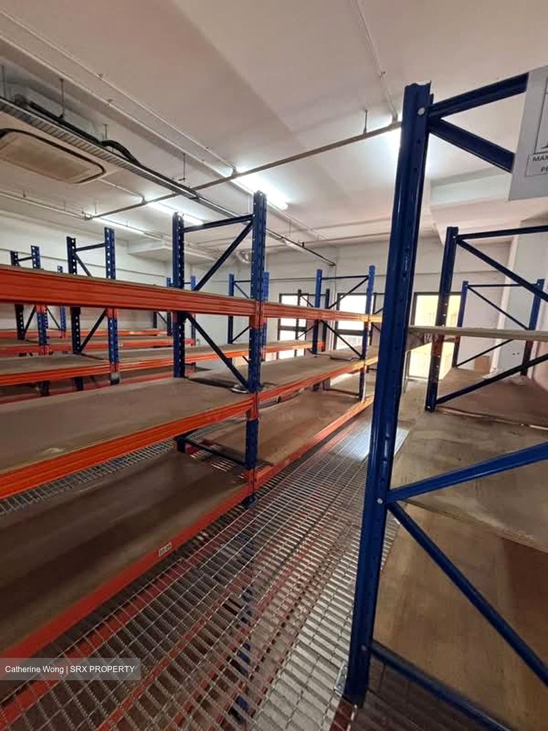 North View Bizhub (D27), Factory #570525871